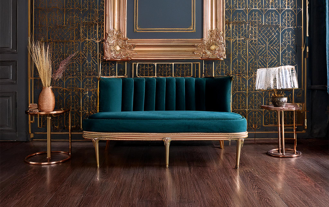 Sitting room with Art deco antique and industrial antiques