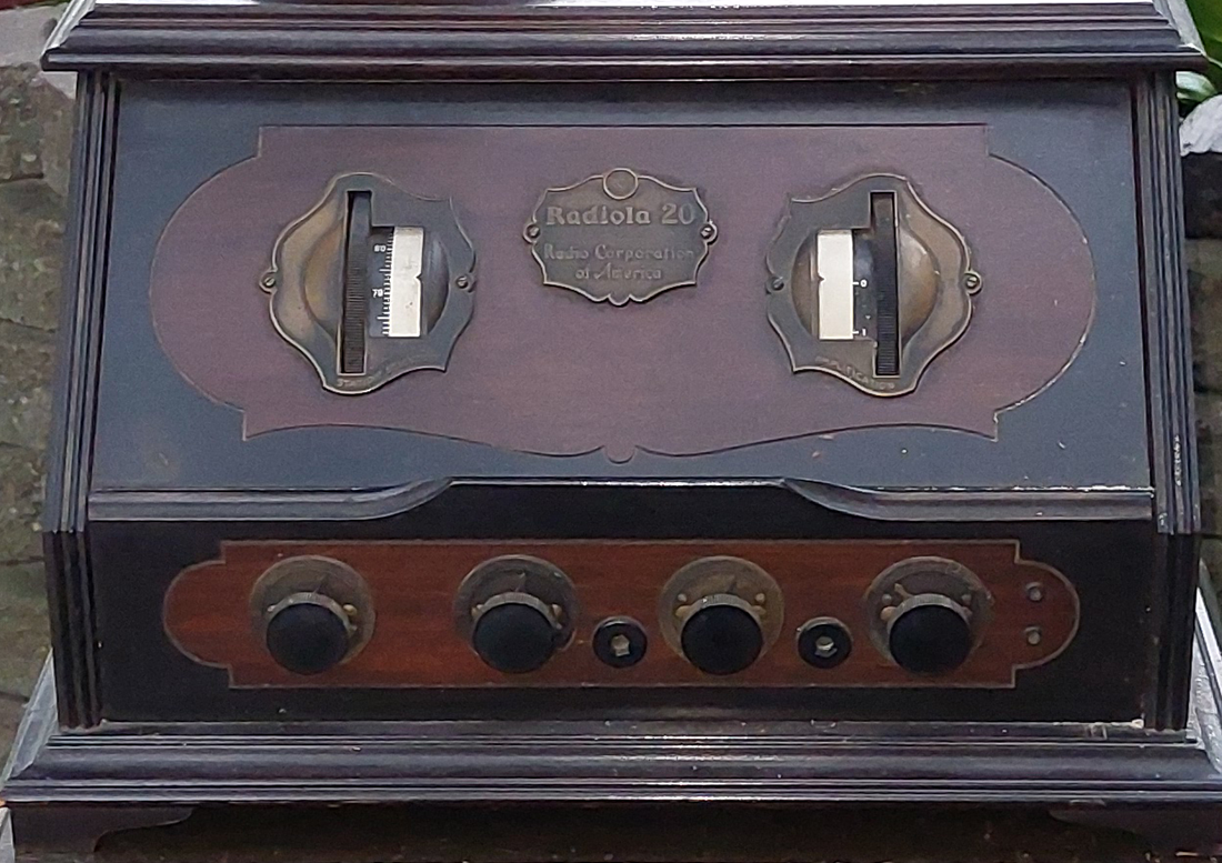 antique radio