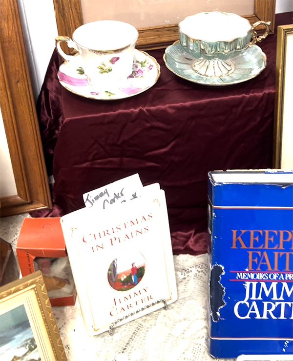 13TeaBooks_600 Tea cups and books