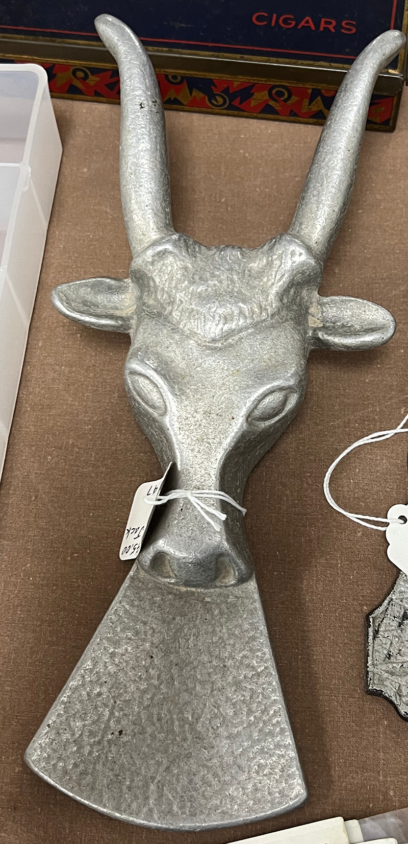 bull shoe horn